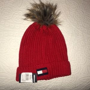 Tommy Hilfiger hat